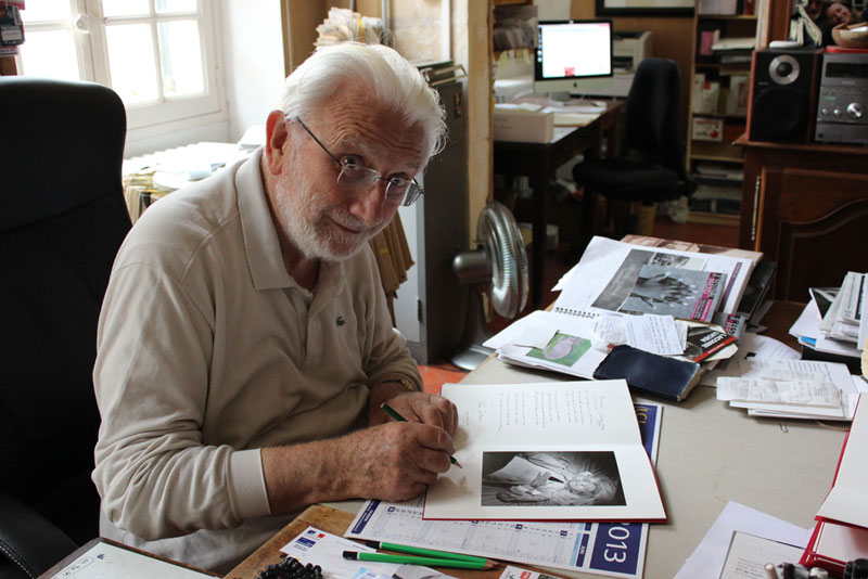 Lucien signe son livre avec Éditions Le Renard Pâle, Arles 2013